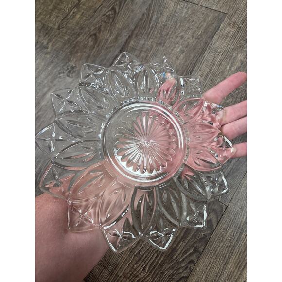 Vintage Federal Glass Clear Petal Sunflower Plate Antique Cottage Core - Picture 4 of 4